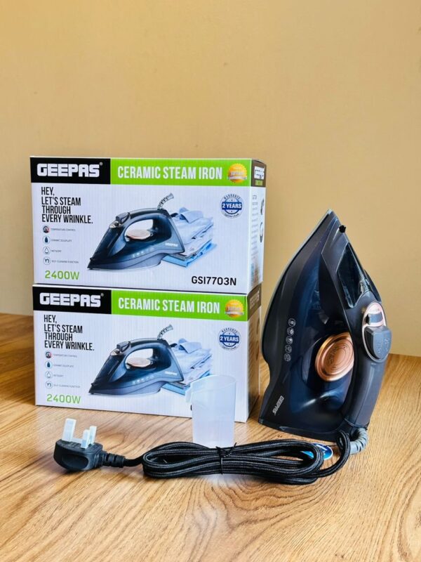 Geepas 2-in-1 ceramic steam iron wet & dry GSI7703N - Image 2