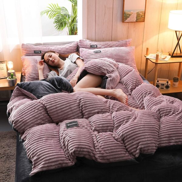 Coral Velvet Duvet 4pcs 6by6 - Image 2