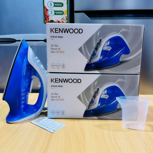 Kenwood Steam Iron 2200W 300ml with Ceramic Soleplate STP60 - Image 2
