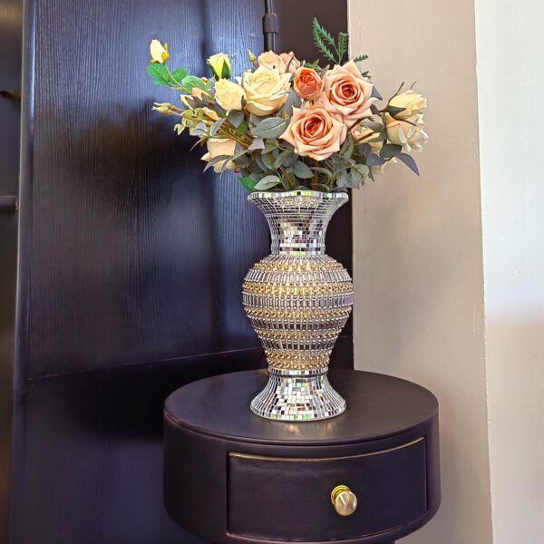 Luxurious Flower Vase Ceramic - Image 3
