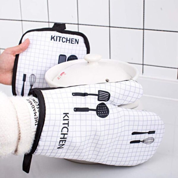Heat Resistant Oven Mitt & Holder, Kitchen Microwave Glove