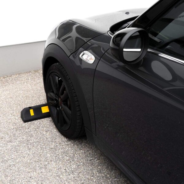 Rubber Wheel Car Stopper used in Parking Areas - Image 2