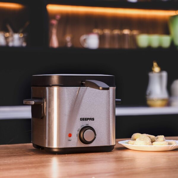 Geepas 1.5 ltrs Deep Fryer with Viewing Window, GDF36016, 2 Years Warranty - Image 6