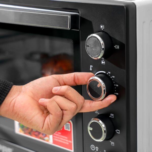 Geepas 60L Electric Oven - G04452N with Convection and Rotisserie Function| 4 Knobs and Temperature 100-250-Degrees Celsius| 60 Minute Timer with Bell | 2000W | 2 Years Warranty - Image 5