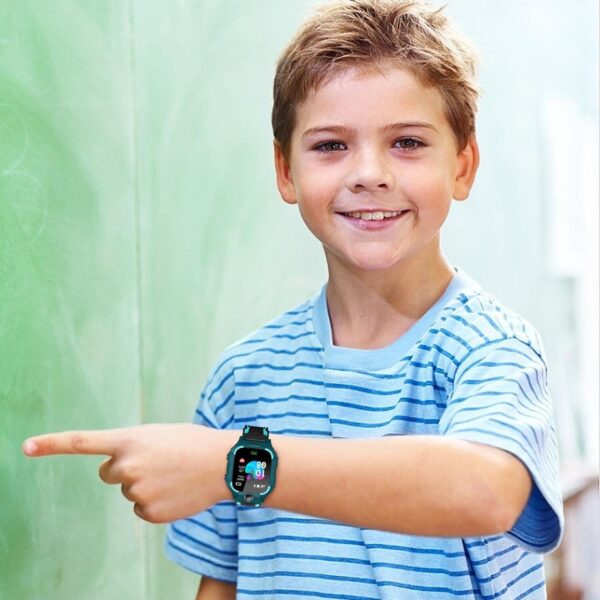 Alreha Kids Smartwatch K2 features a rechargeable battery, sim card slot that allows you to communicate with your kid, sweat proof - Image 5